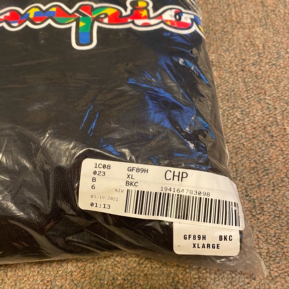 Champion Flags of The World Hoodie - Picture 7 of 7